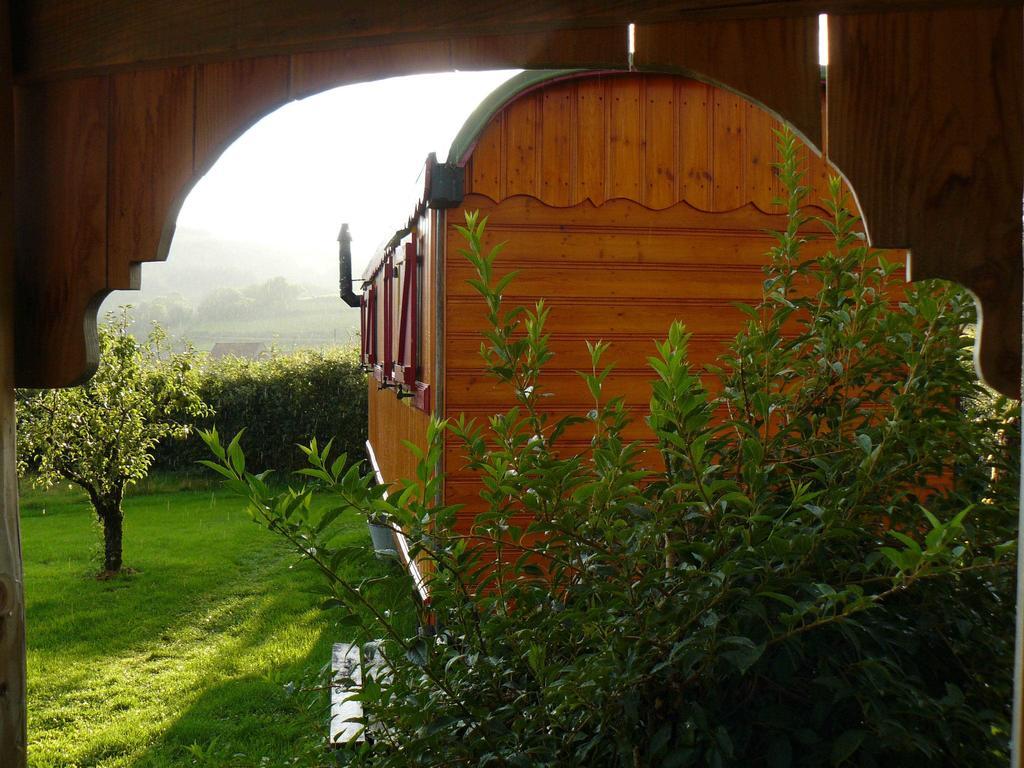 La Roulotte De La Fay Villa Dompierre-les-Ormes Rom bilde